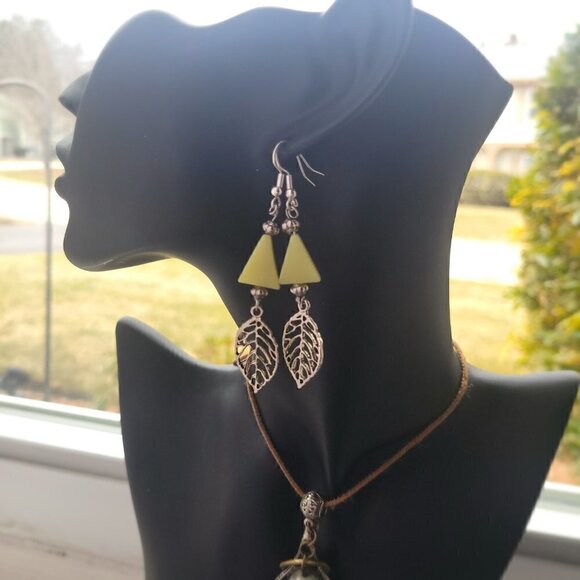 NEW Artisan Handmade Green-Lime Triangle And Silver Leaf Accents Earrings - Picture 1 of 6
